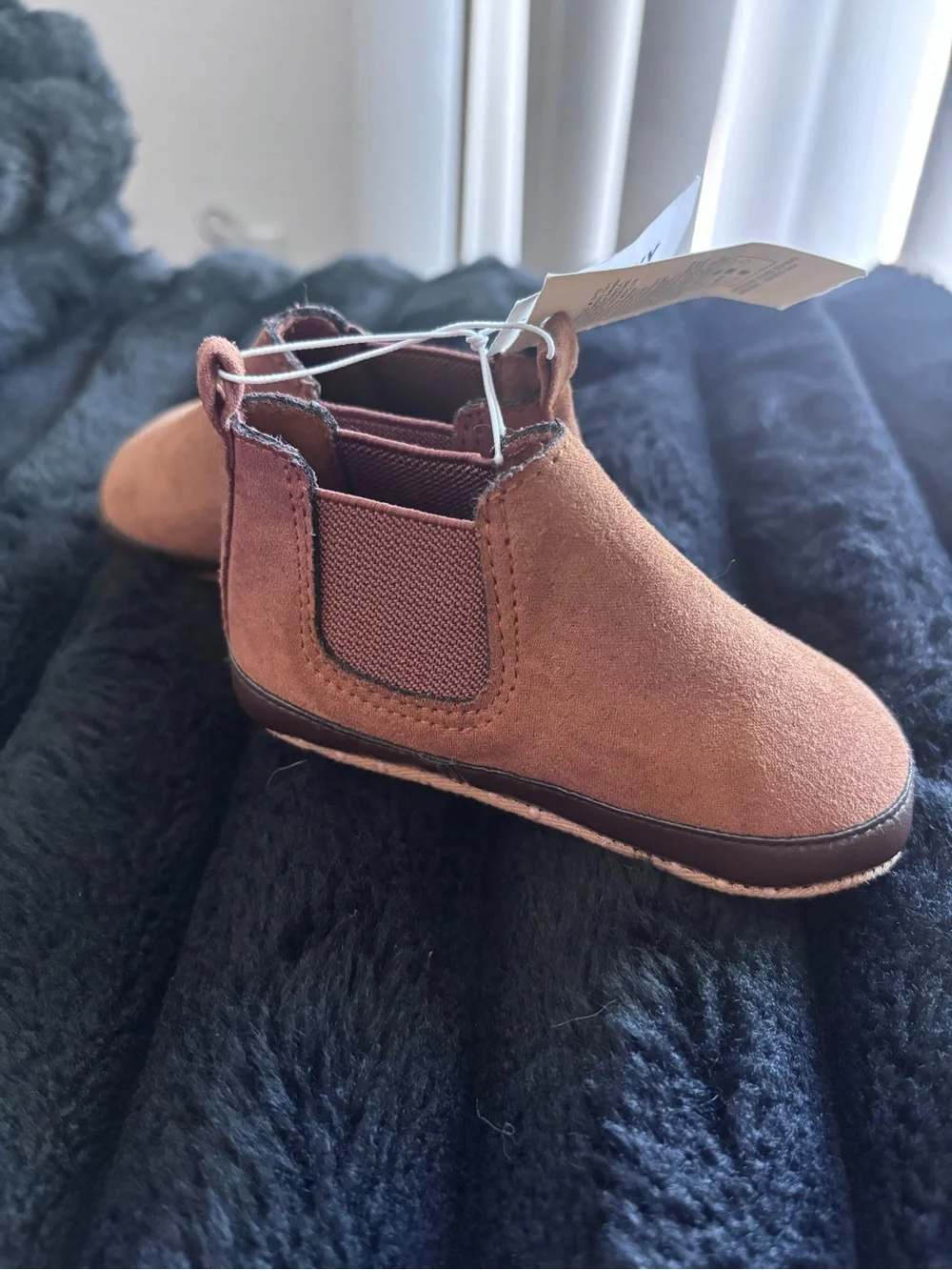 Old Navy Toddler Chelsea Boots in Brown Tan
